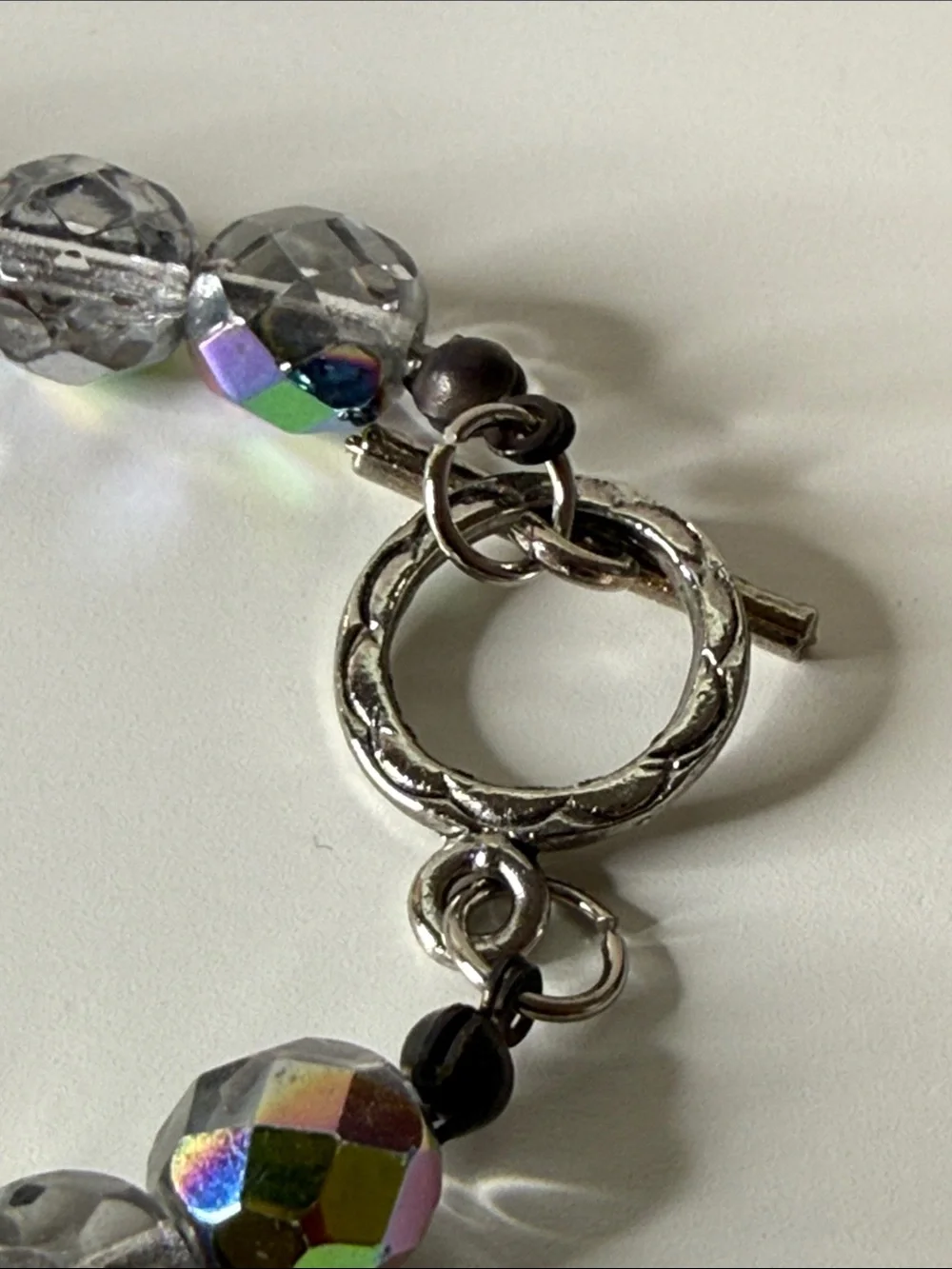 Vintage faceted glass Bead Bracelet in Iridescent Clear carnival style pretty
